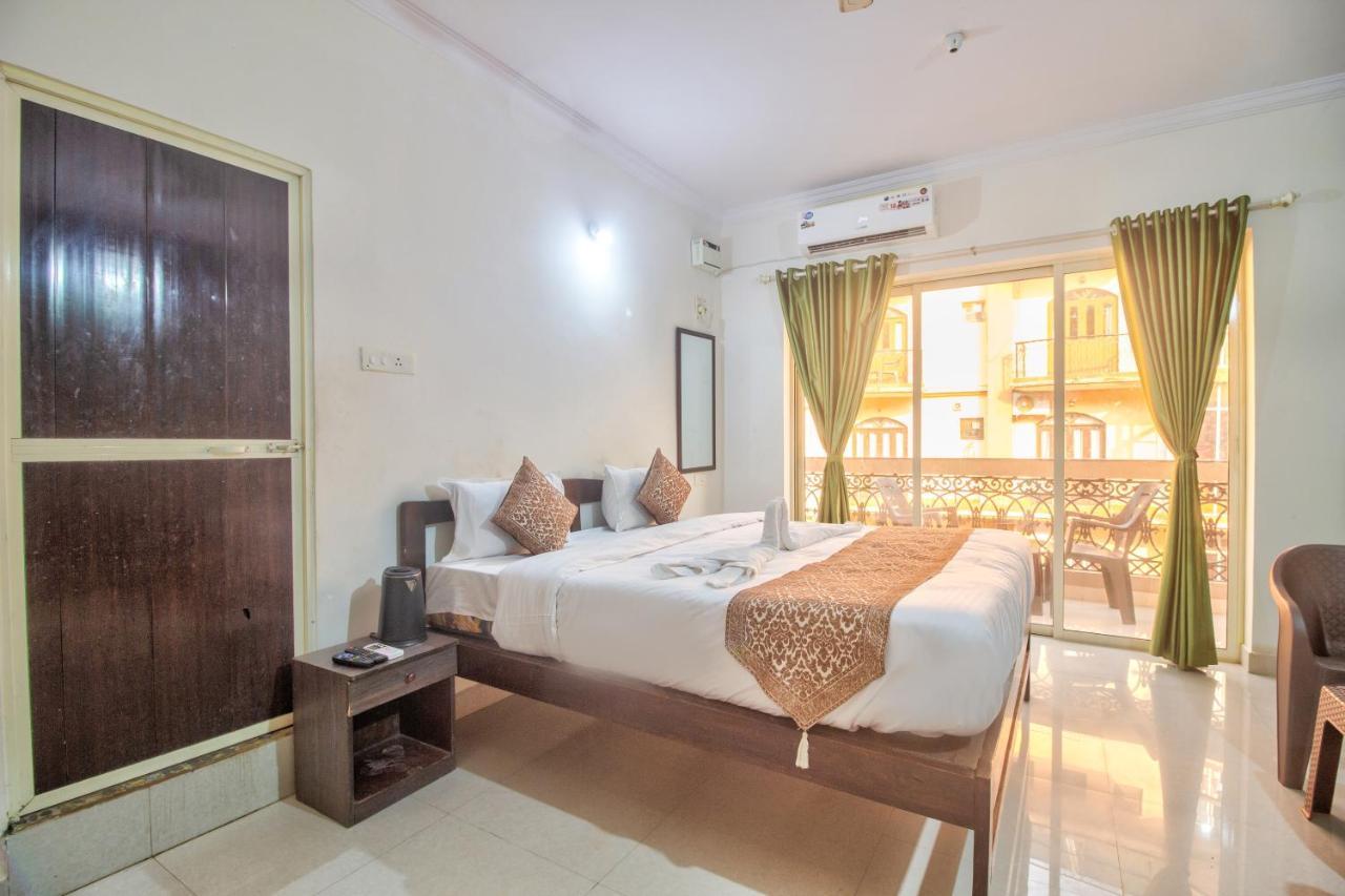 Hotel Baga Imperial Екстериор снимка